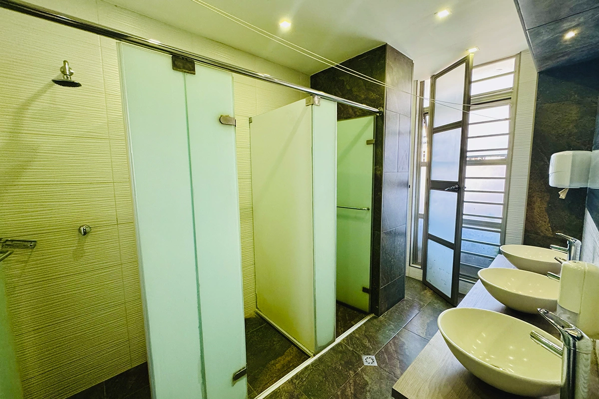 habitacion compartida literas dobles baño interno laguna sala
