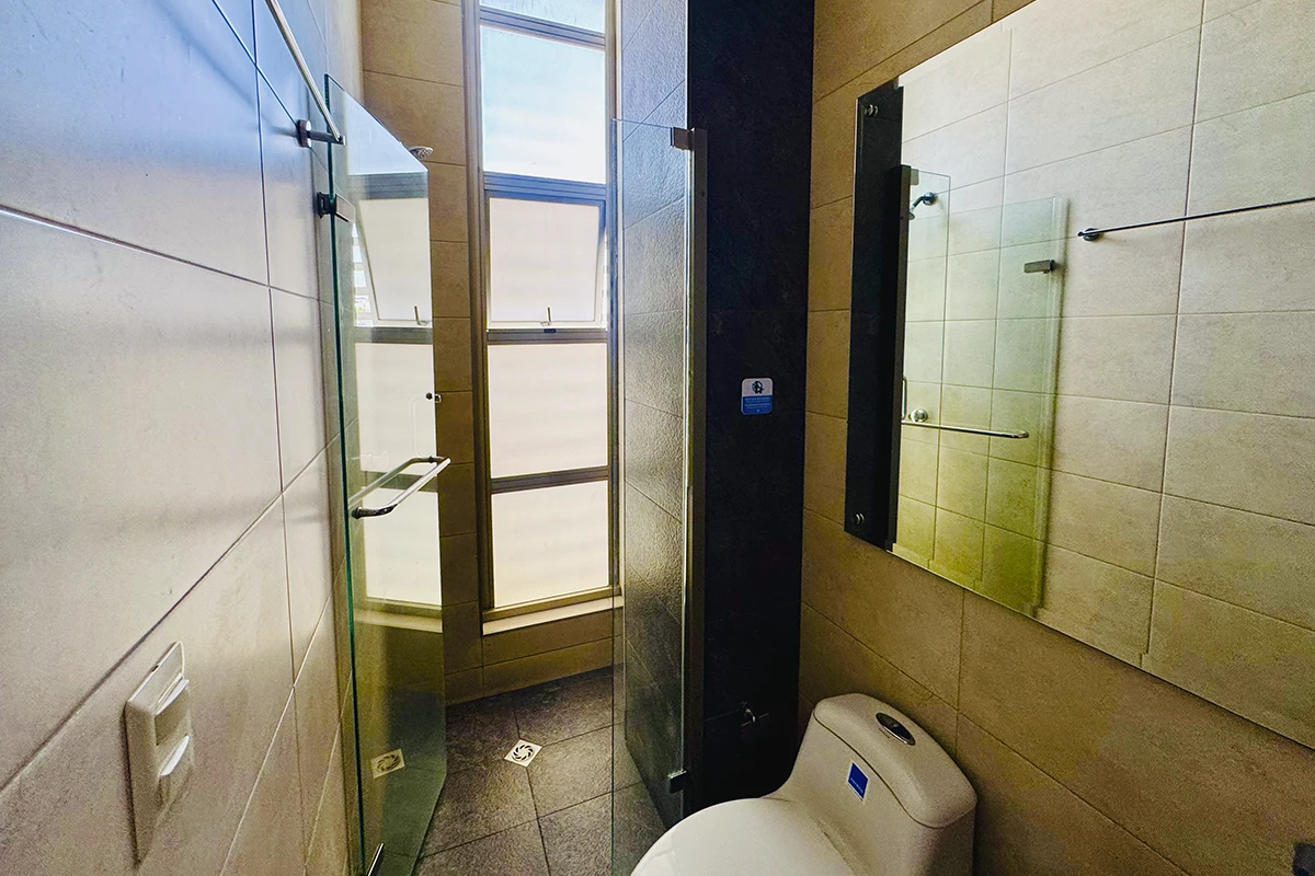 habitacion doble estandar con baño privado laguna sala