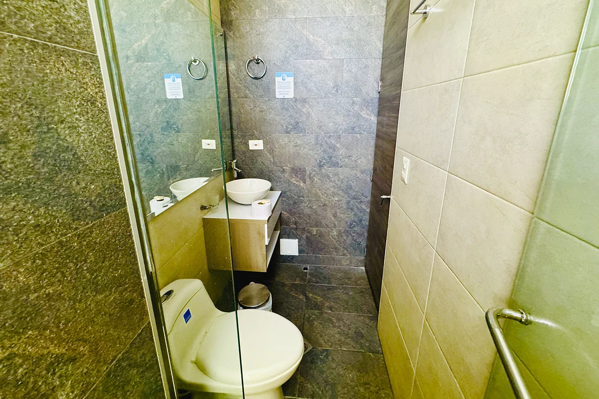habitacion doble estandar con baño privado